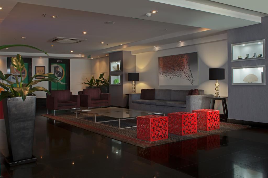 Quality Suites Alphaville Barueri Dalaman gambar
